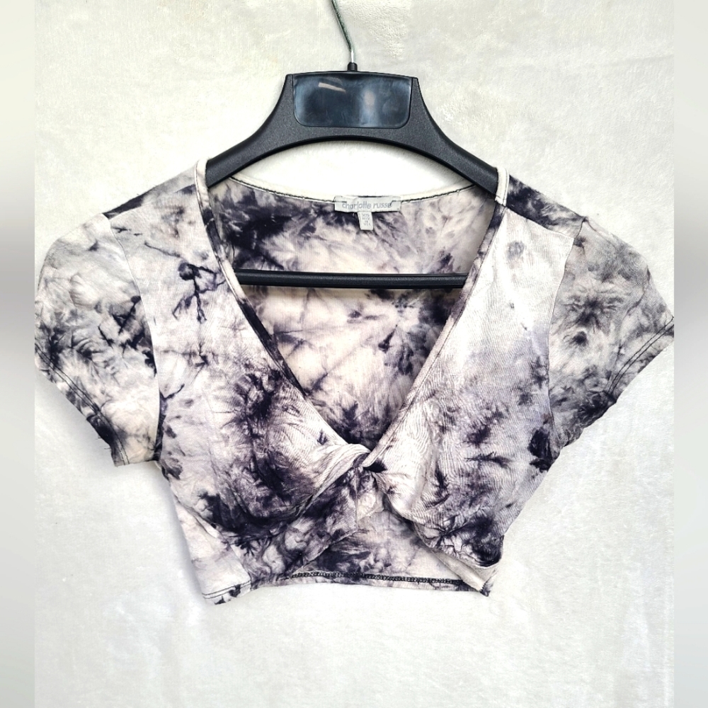 BLACK AND WHITE TIE DYE CROP TOP